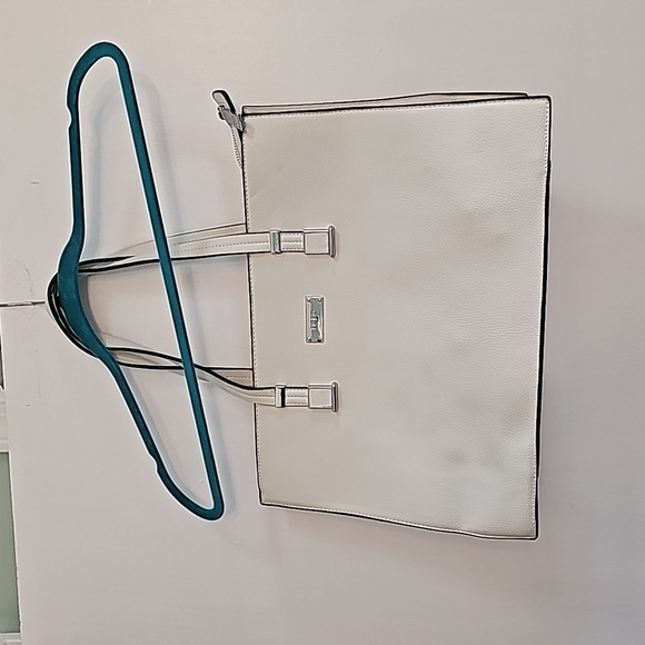 BCBG Paris Shoulder Purse with extra long strap. Zippered closure, Cream color. - Picture 2 of 11